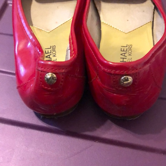 Red shoes - Picture 2 of 4